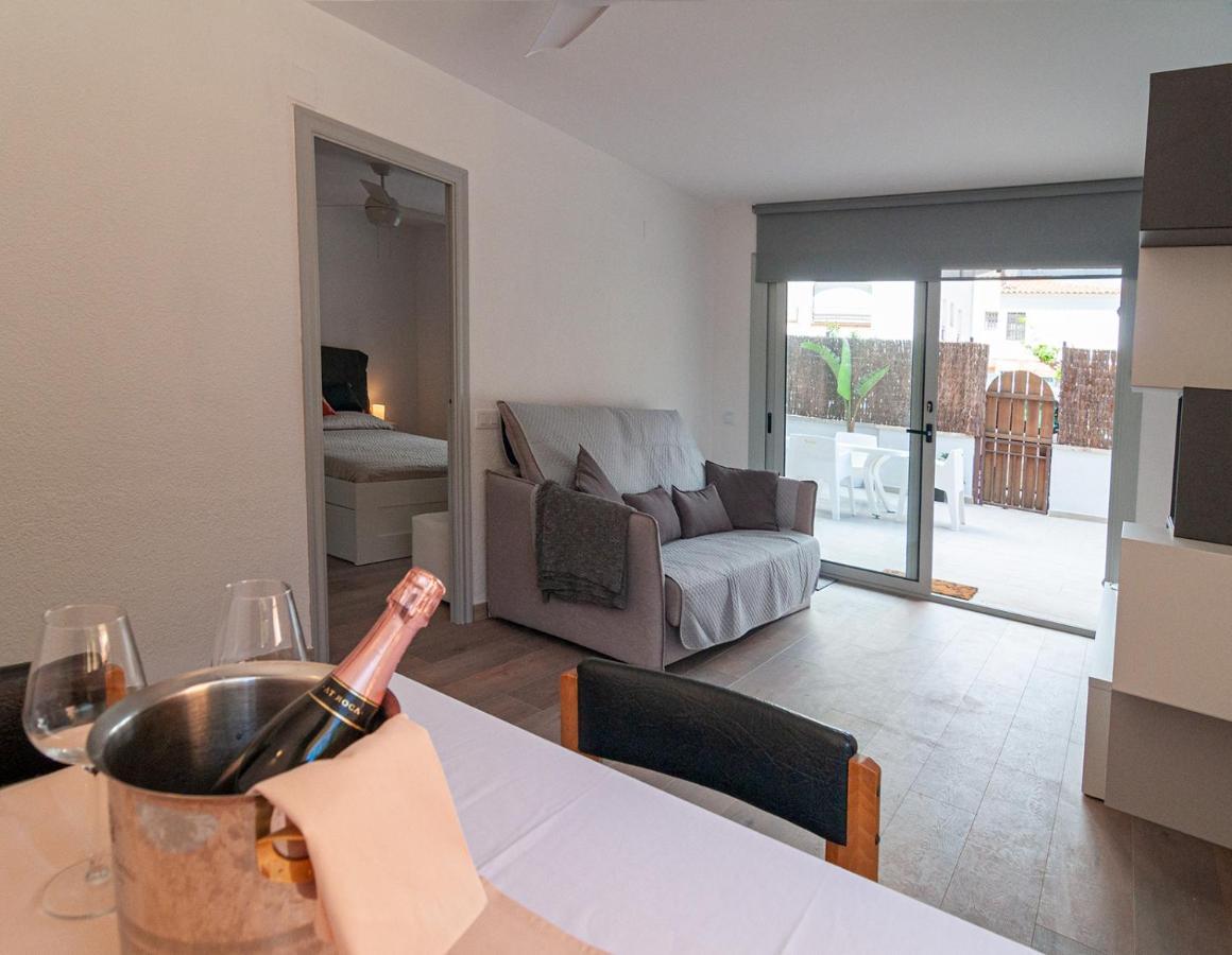 Near Beaches Large Private Patio, Aircon & Community Pool Coma-ruga Exterior photo